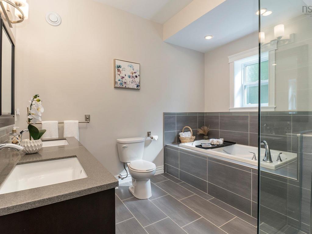 












331 Masons Point Road

,
Head Of St. Margarets Bay,




NS
B3Z 1Z1

