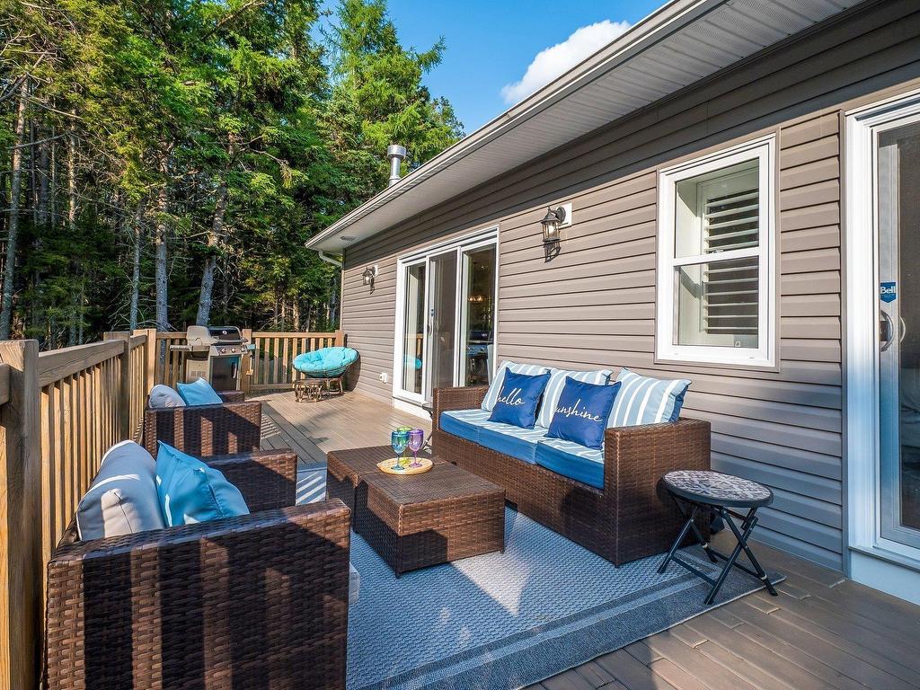 












331 Masons Point Road

,
Head Of St. Margarets Bay,




NS
B3Z 1Z1

