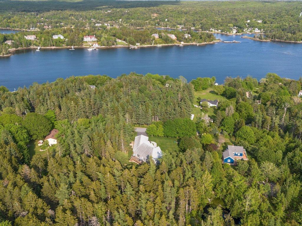 












331 Masons Point Road

,
Head Of St. Margarets Bay,




NS
B3Z 1Z1

