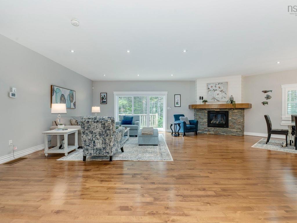 












331 Masons Point Road

,
Head Of St. Margarets Bay,




NS
B3Z 1Z1

