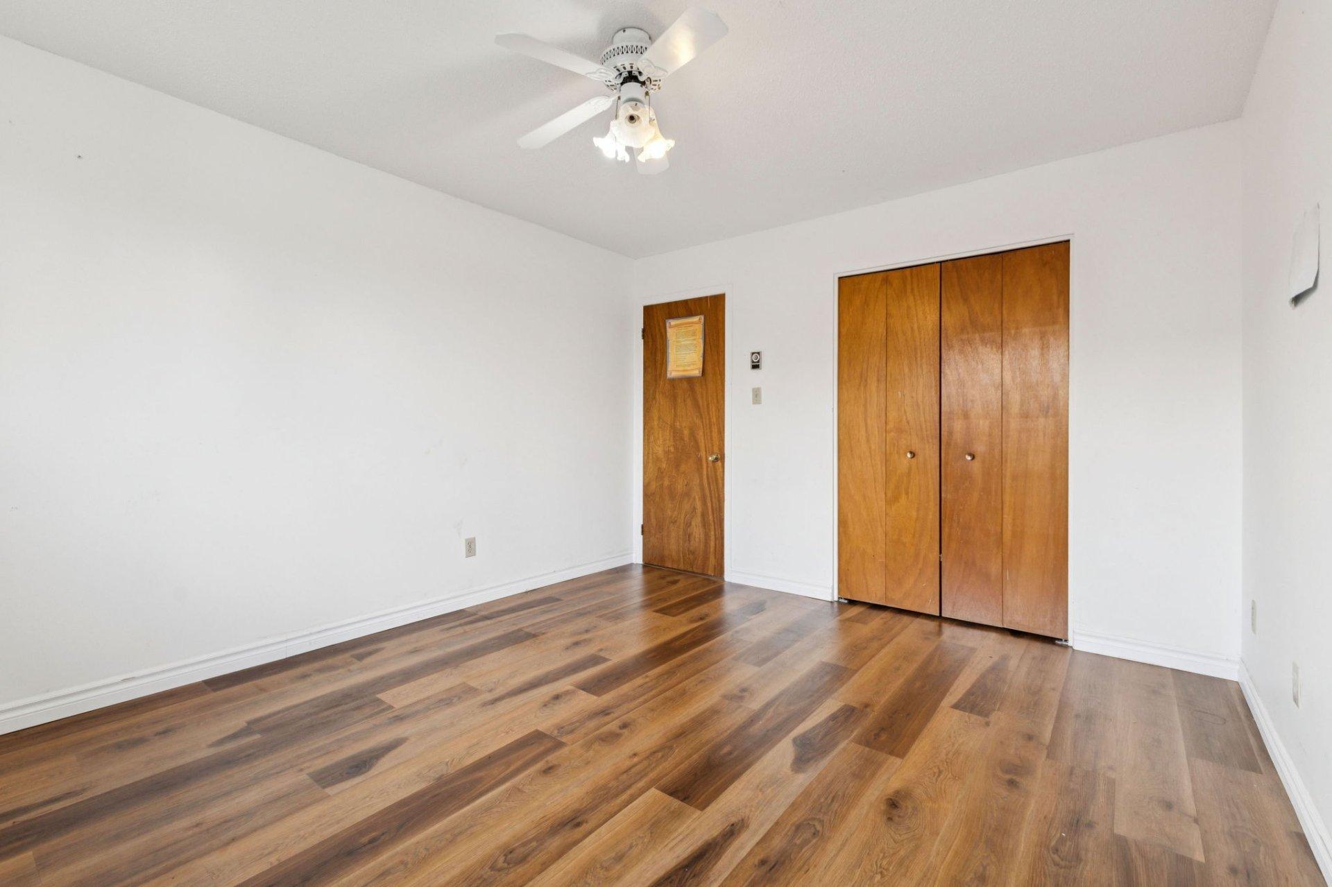 









4


Rue Talbot

,
Gatineau (Hull),




QC
J8Z1L4


