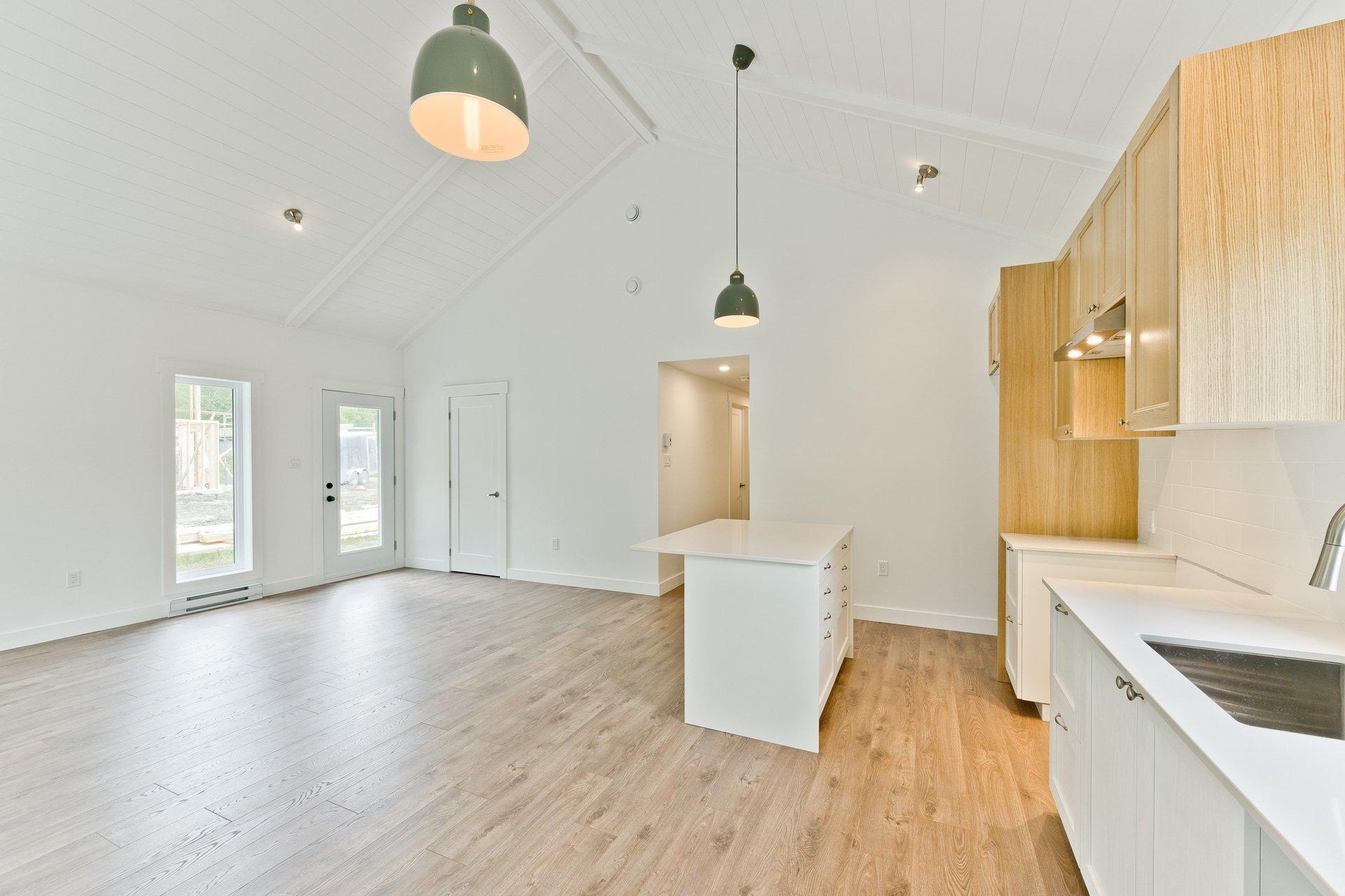 









33


Rue des Tailleurs-de-Pierre

,
Stanstead - Ville,




QC
J0B3E4


