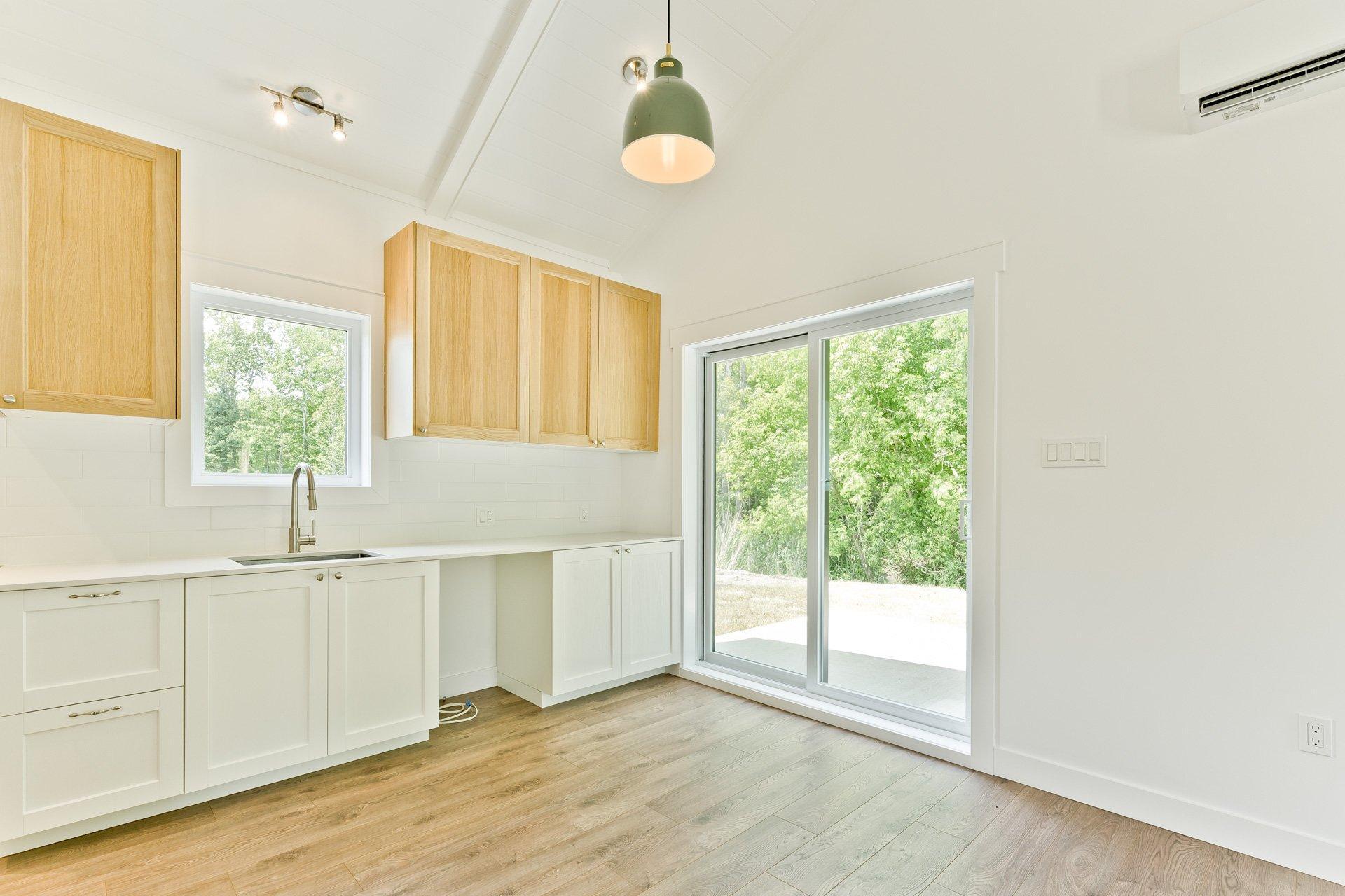 









33


Rue des Tailleurs-de-Pierre

,
Stanstead - Ville,




QC
J0B3E4

