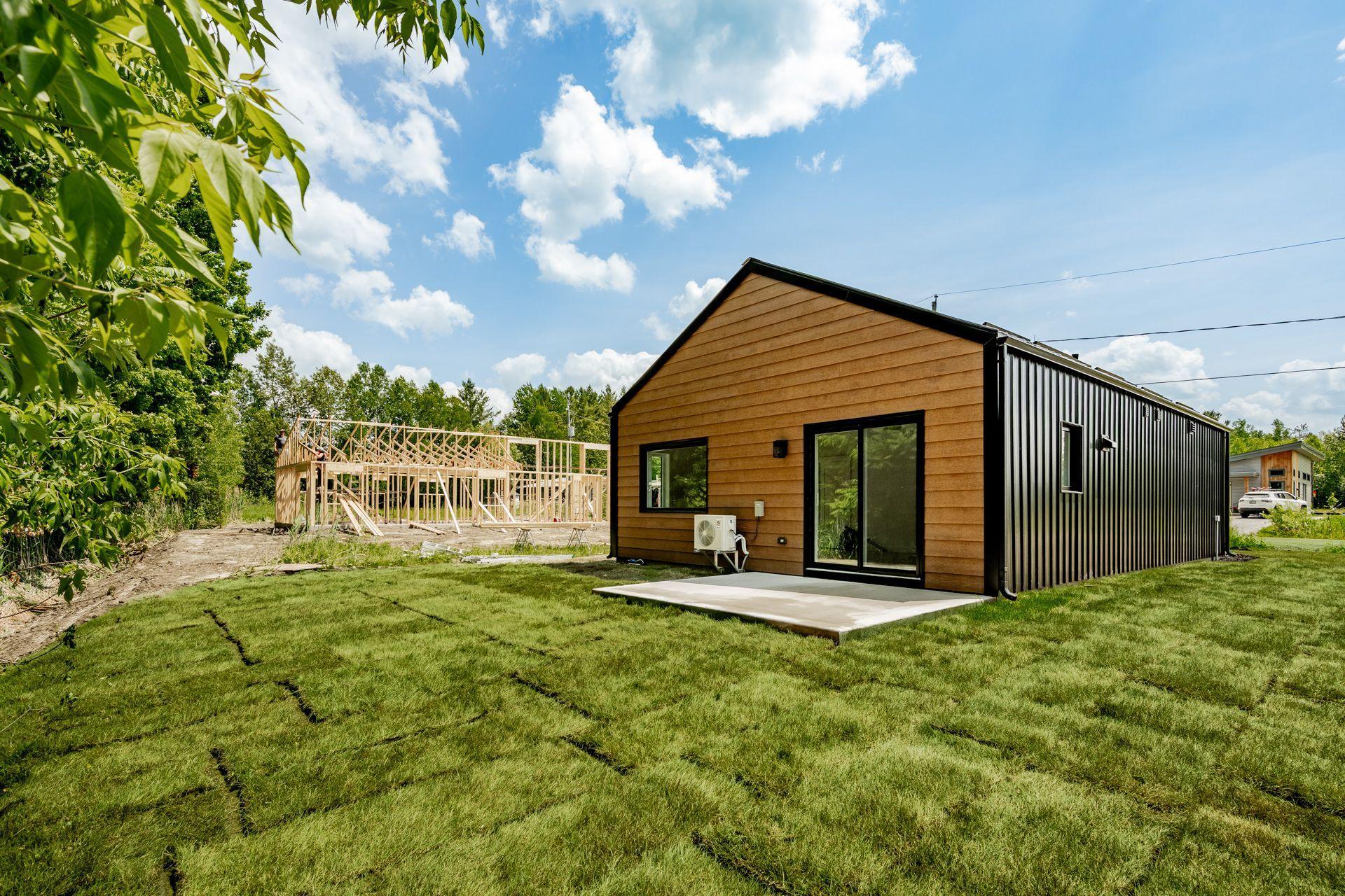 









33


Rue des Tailleurs-de-Pierre

,
Stanstead - Ville,




QC
J0B3E4

