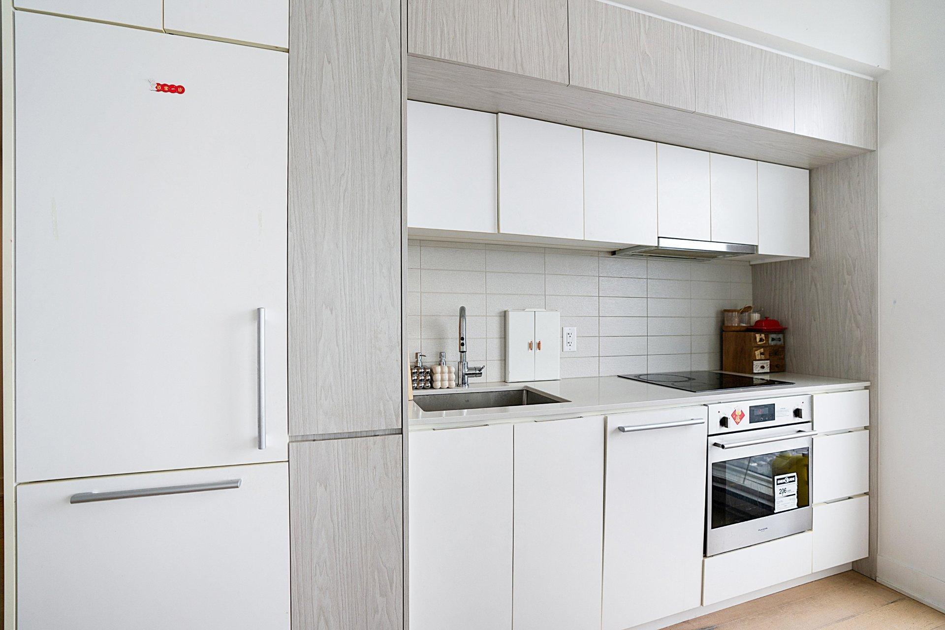 









1288


Rue St-Antoine O.

, 5202,
Montréal (Ville-Marie),




QC
H3C0X6


