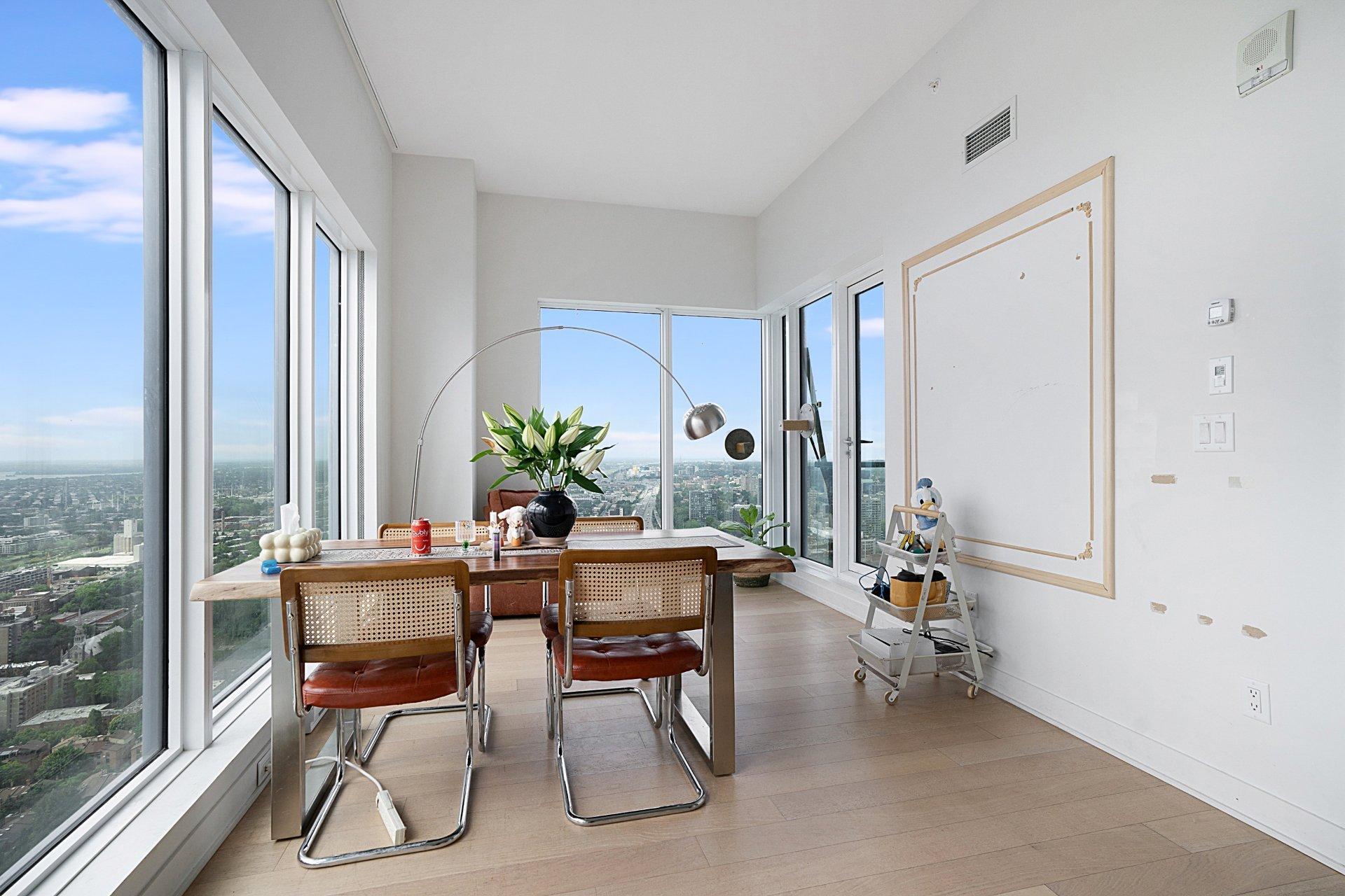 









1288


Rue St-Antoine O.

, 5202,
Montréal (Ville-Marie),




QC
H3C0X6

