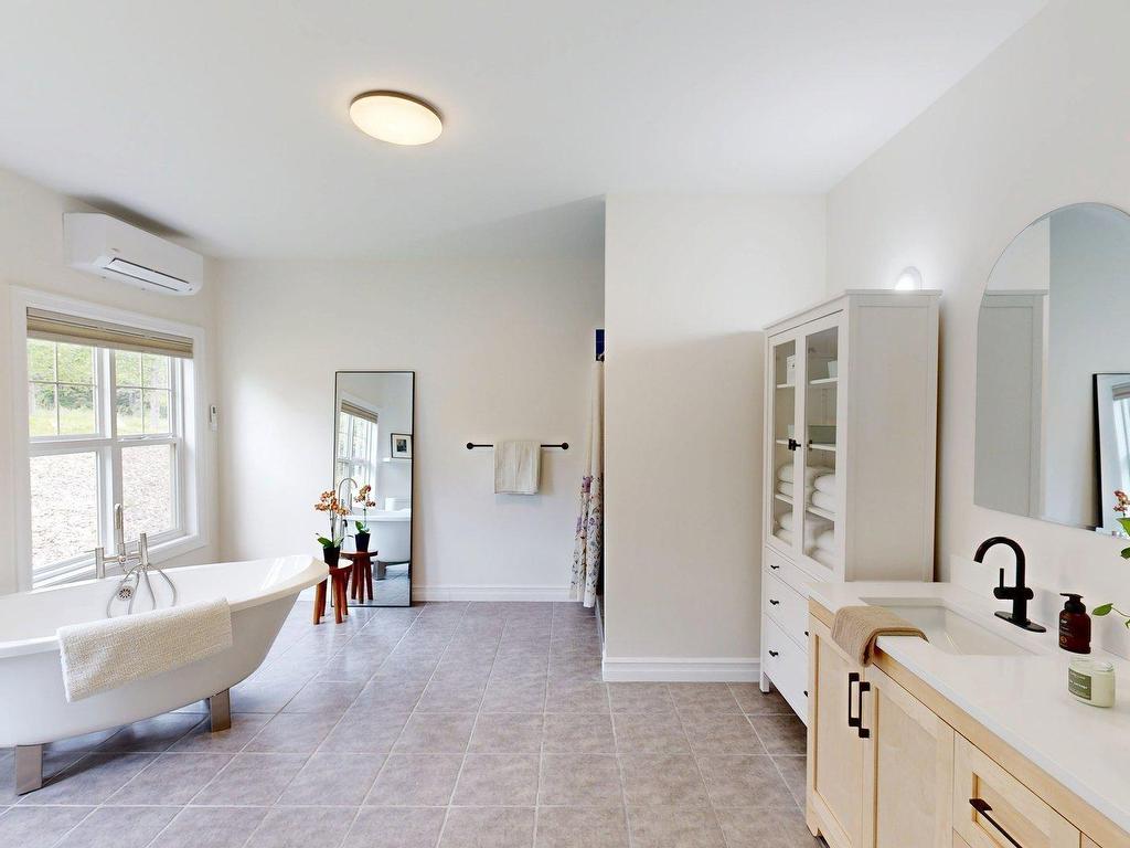 












84 Oceanic Drive

,
East Lawrencetown,




NS
B2Z 1T6

