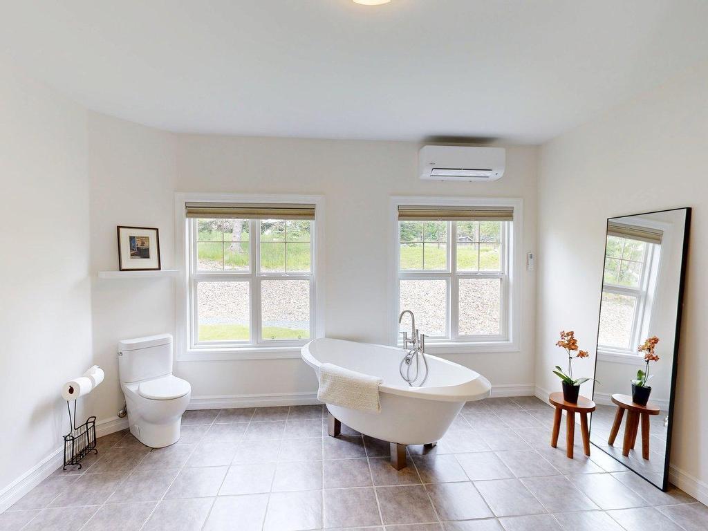 












84 Oceanic Drive

,
East Lawrencetown,




NS
B2Z 1T6

