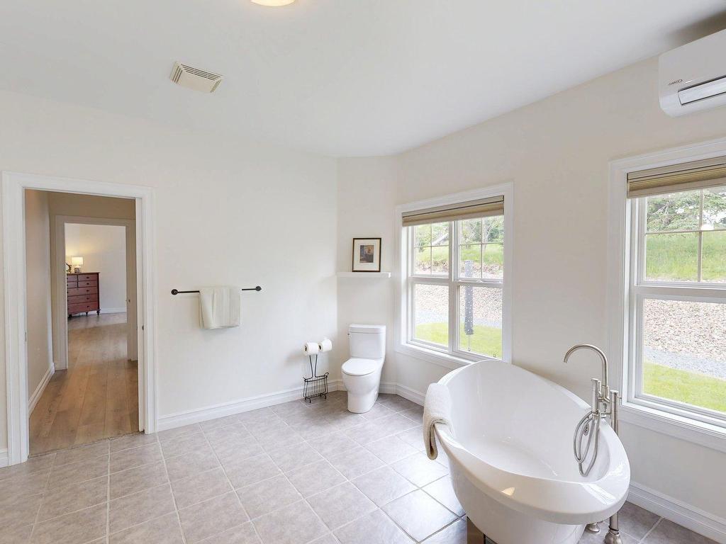 












84 Oceanic Drive

,
East Lawrencetown,




NS
B2Z 1T6

