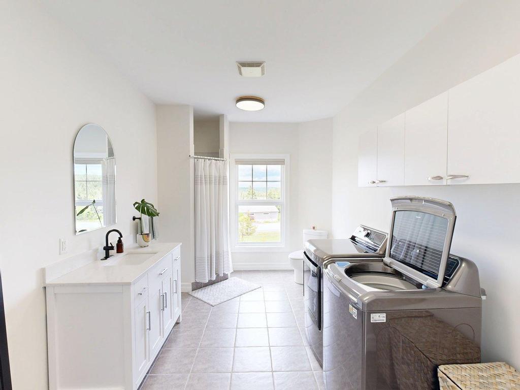












84 Oceanic Drive

,
East Lawrencetown,




NS
B2Z 1T6

