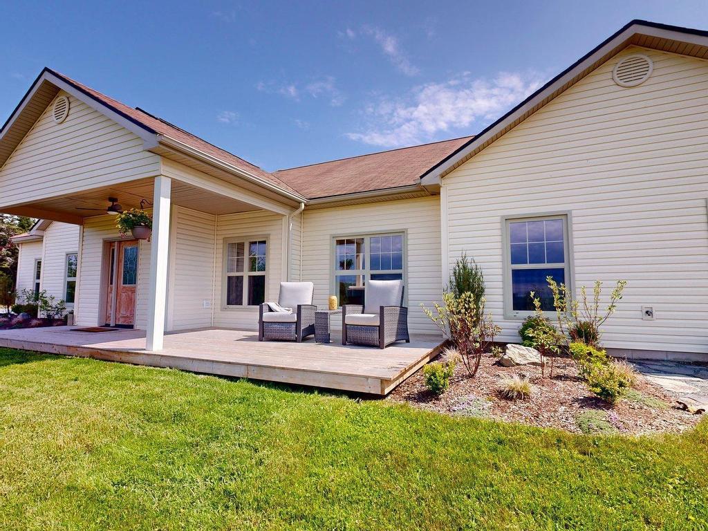 












84 Oceanic Drive

,
East Lawrencetown,




NS
B2Z 1T6

