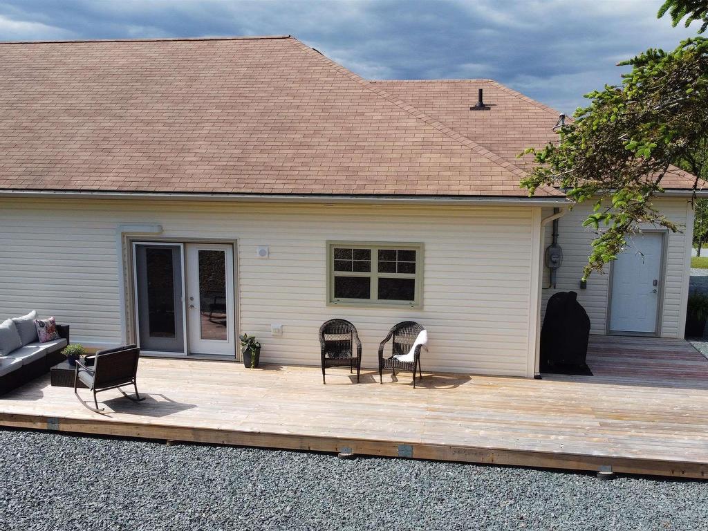 












84 Oceanic Drive

,
East Lawrencetown,




NS
B2Z 1T6

