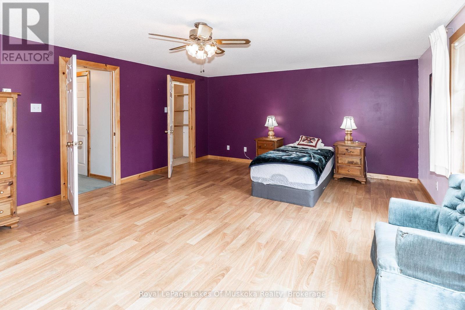 












156 DILL STREET

,
Bracebridge (Macaulay),




Ontario
P1L1E5

