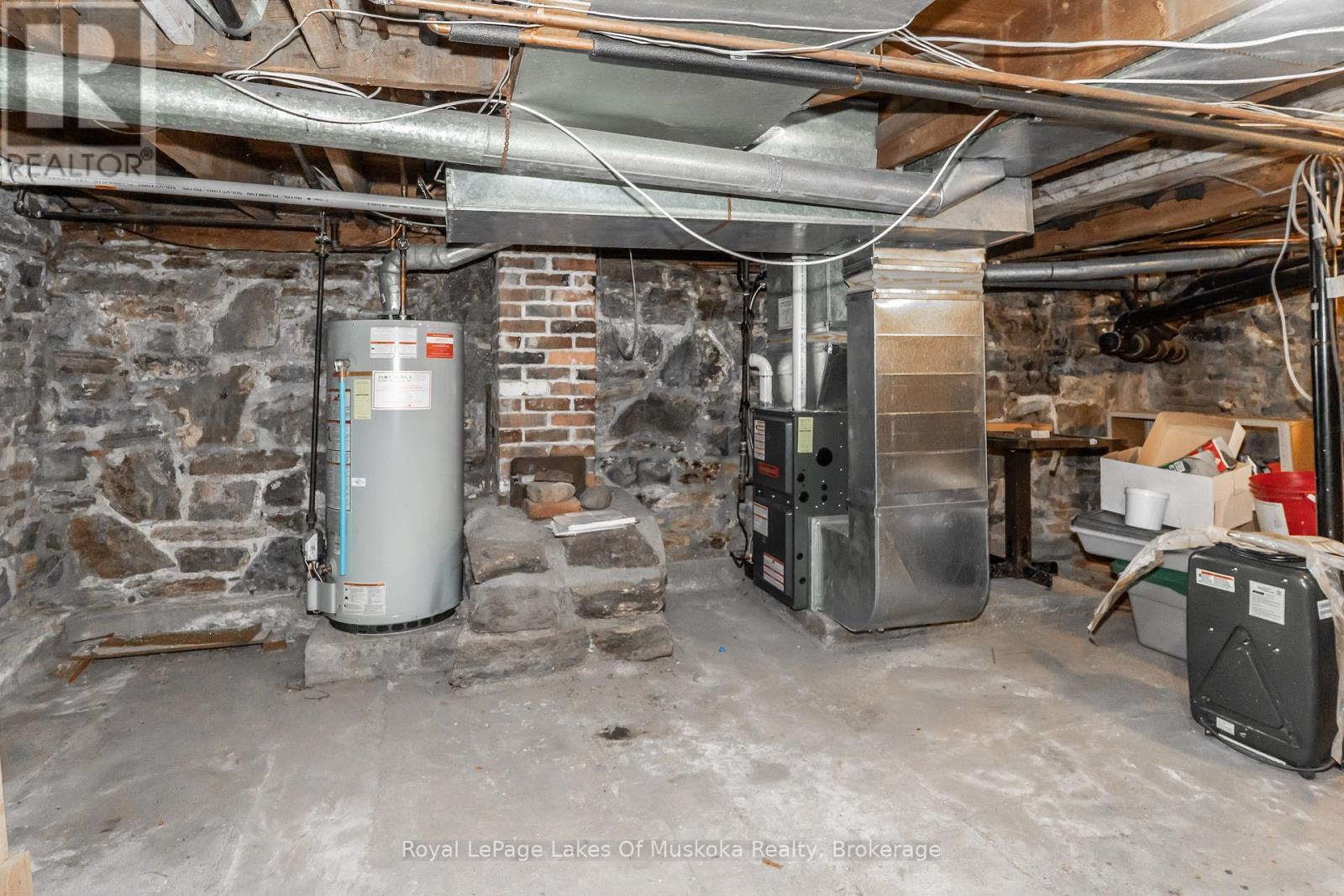 












156 DILL STREET

,
Bracebridge (Macaulay),




Ontario
P1L1E5

