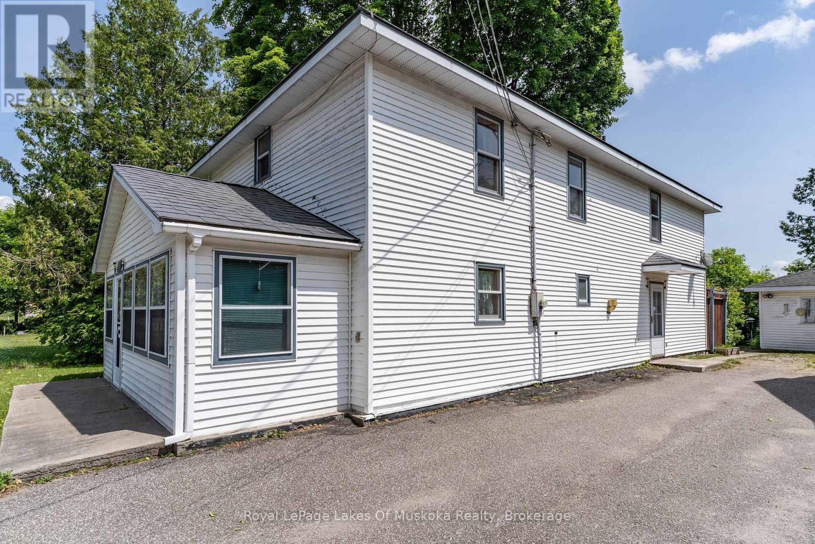 












156 DILL STREET

,
Bracebridge (Macaulay),




Ontario
P1L1E5

