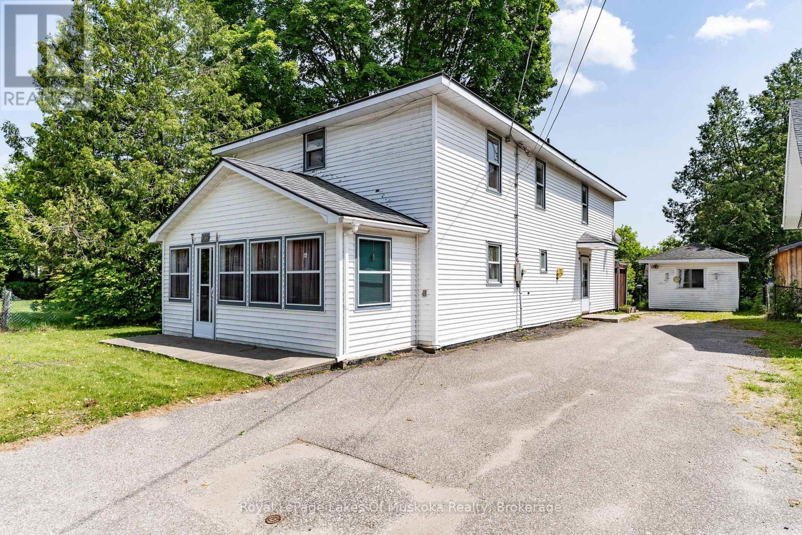 












156 DILL STREET

,
Bracebridge (Macaulay),




Ontario
P1L1E5

