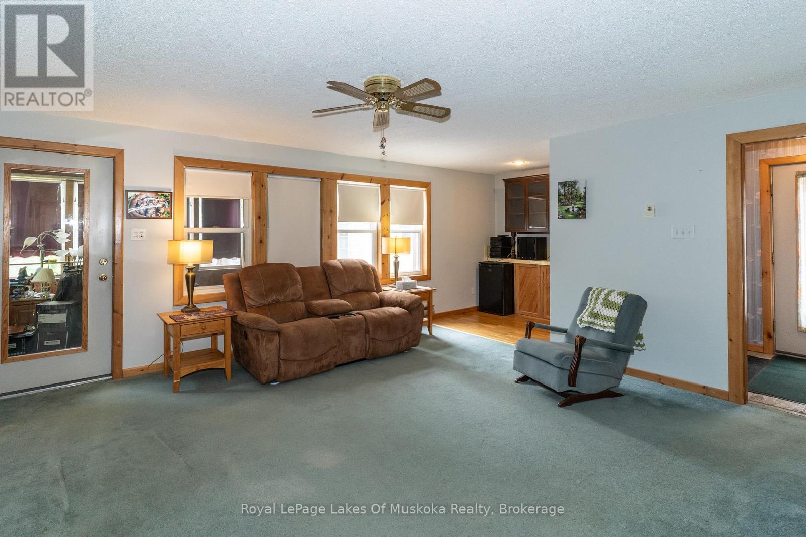 












156 DILL STREET

,
Bracebridge (Macaulay),




Ontario
P1L1E5

