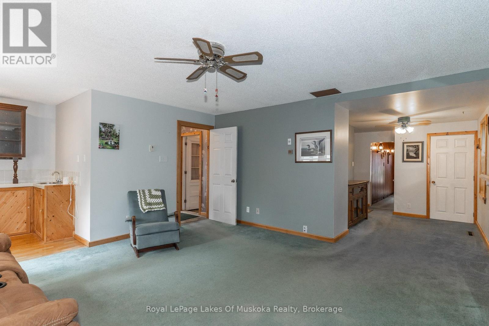 












156 DILL STREET

,
Bracebridge (Macaulay),




Ontario
P1L1E5

