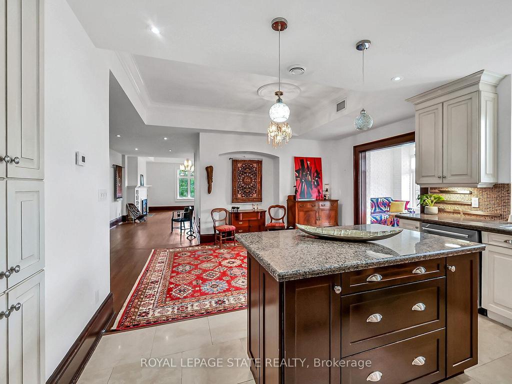 









86


Herkimer

Street, 41,
Hamilton,




ON
L8P 2G7

