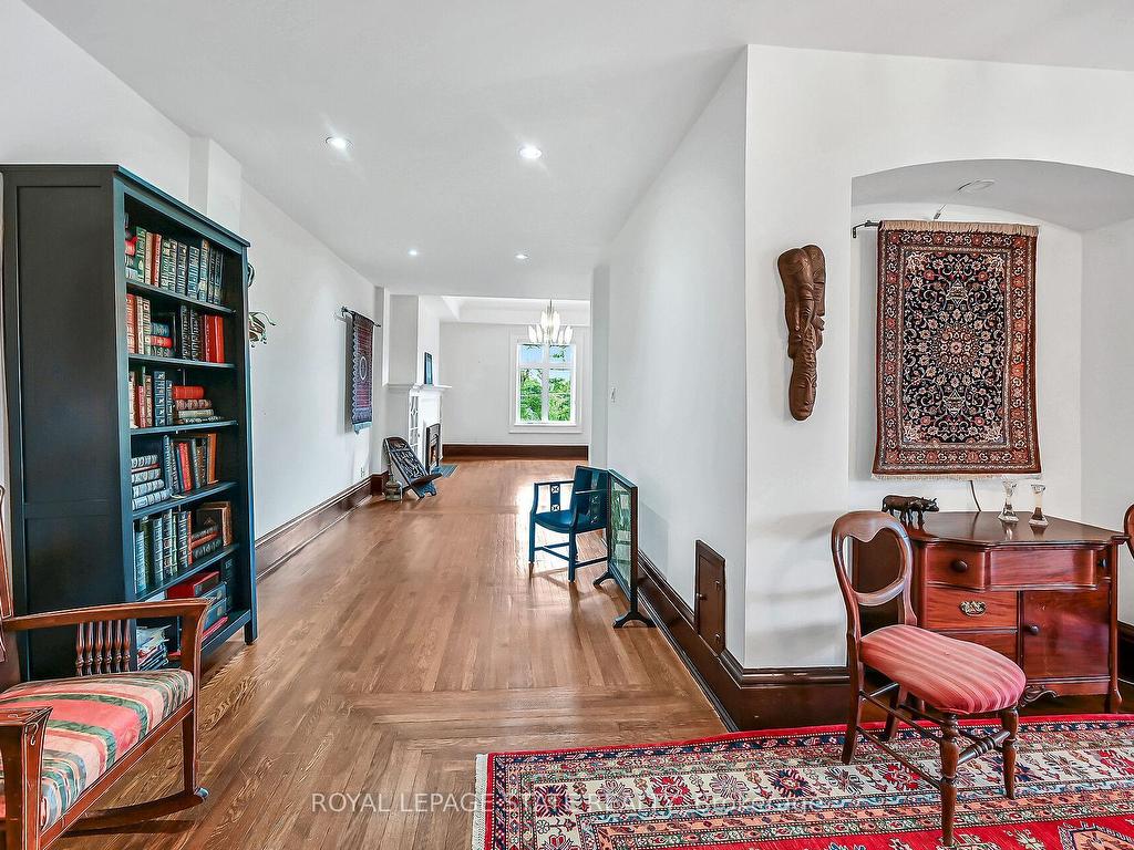 









86


Herkimer

Street, 41,
Hamilton,




ON
L8P 2G7

