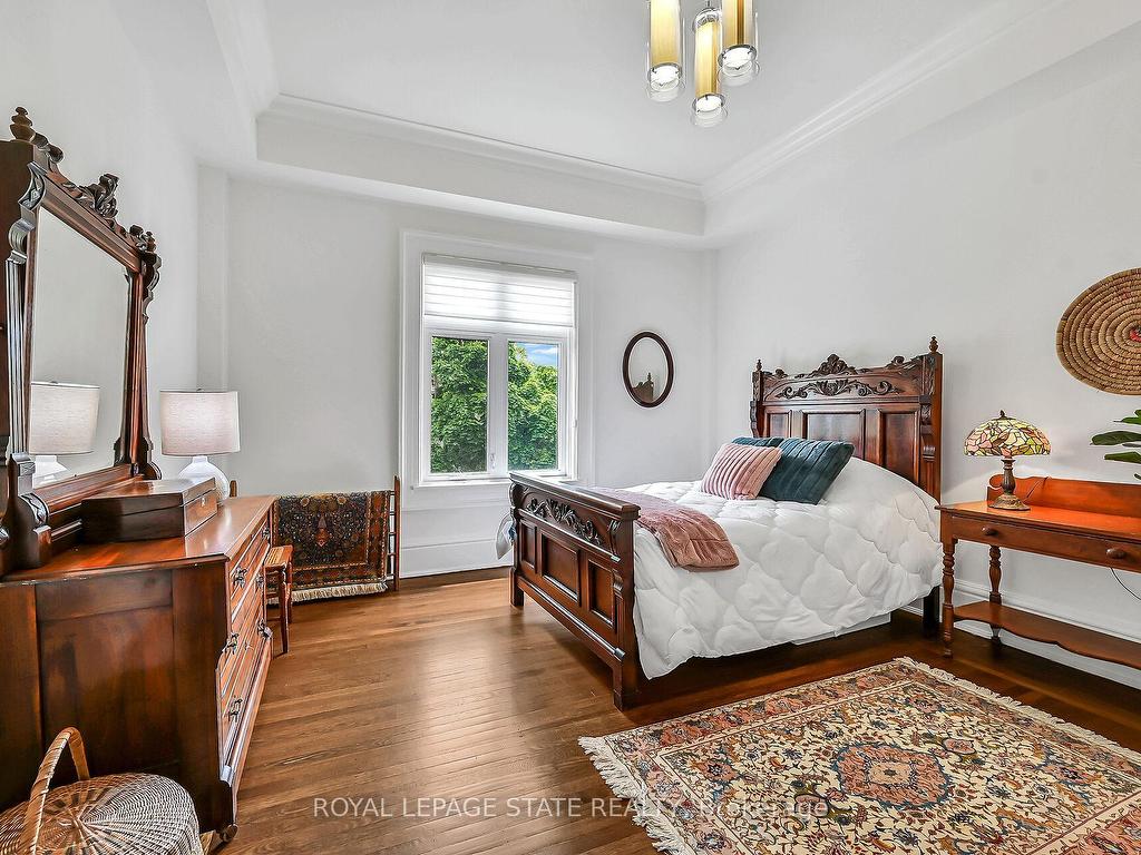 









86


Herkimer

Street, 41,
Hamilton,




ON
L8P 2G7

