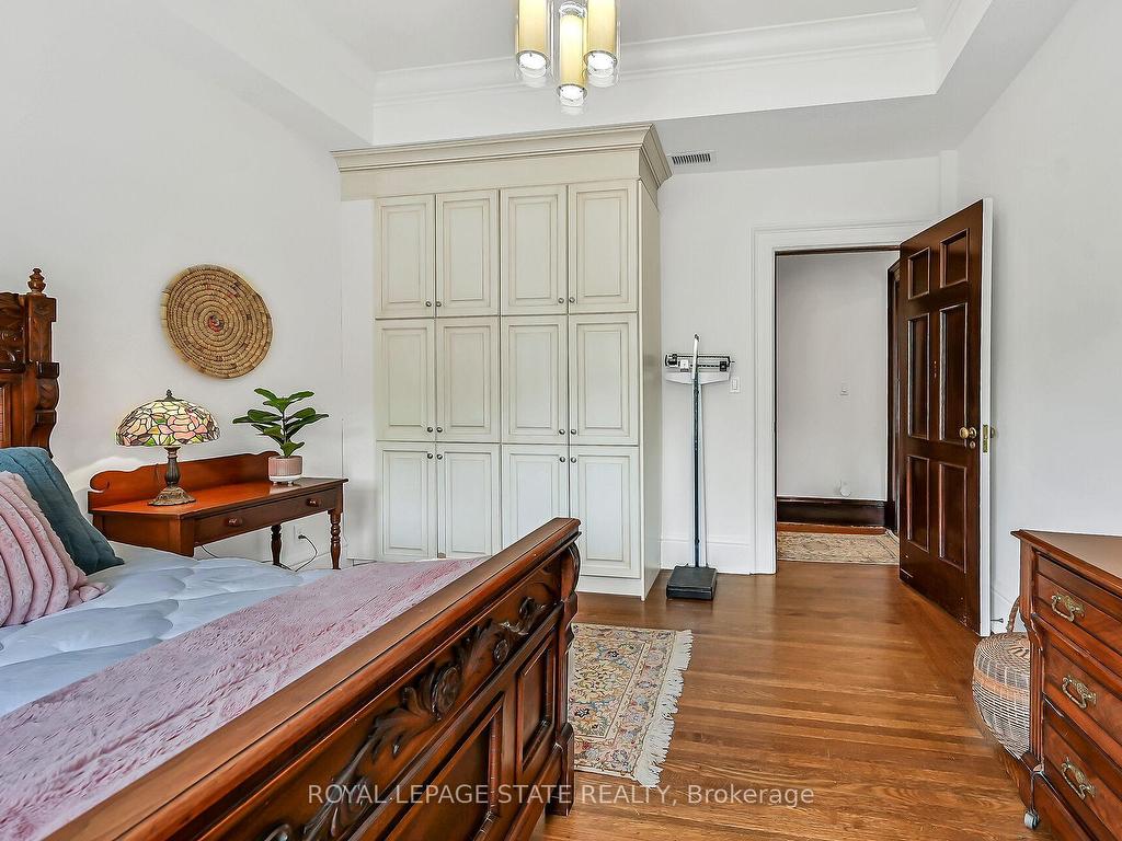 









86


Herkimer

Street, 41,
Hamilton,




ON
L8P 2G7

