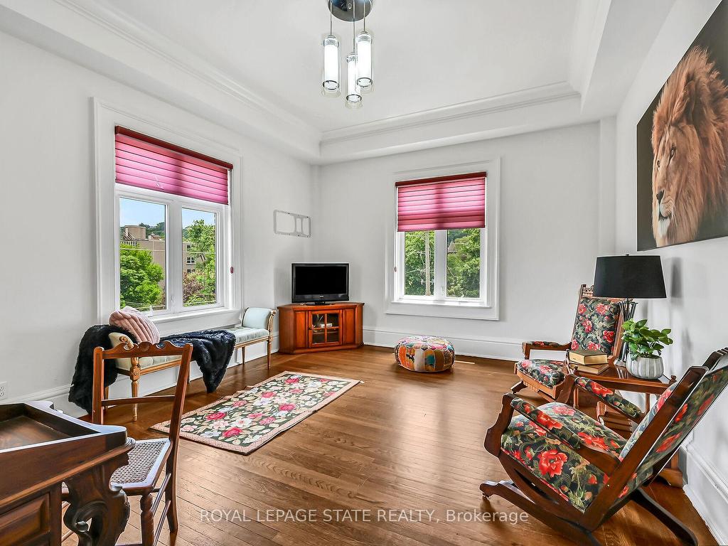 









86


Herkimer

Street, 41,
Hamilton,




ON
L8P 2G7

