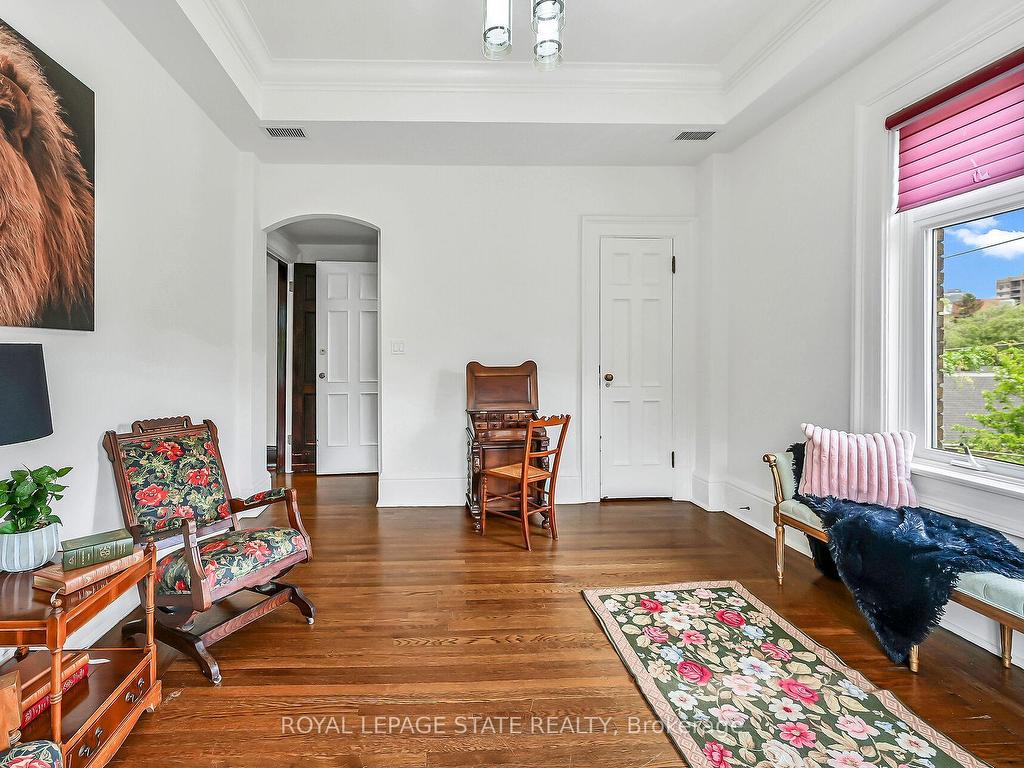 









86


Herkimer

Street, 41,
Hamilton,




ON
L8P 2G7

