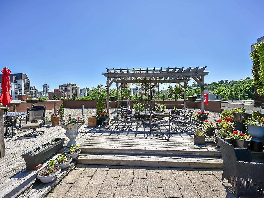 









86


Herkimer

Street, 41,
Hamilton,




ON
L8P 2G7

