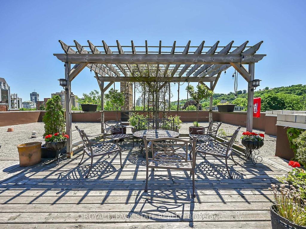 









86


Herkimer

Street, 41,
Hamilton,




ON
L8P 2G7

