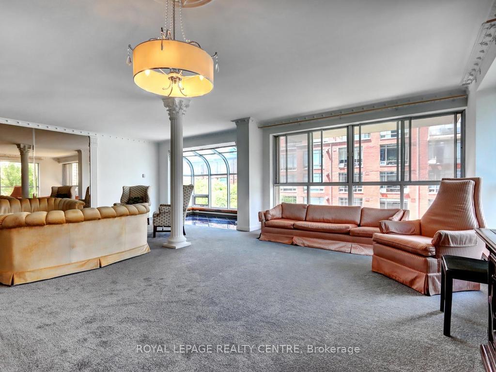 









480


Queens Quay W

N/A, 401W,
Toronto,




ON
M5V 2Y5


