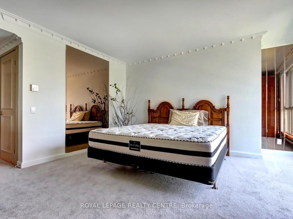 









480


Queens Quay W

N/A, 401W,
Toronto,




ON
M5V 2Y5

