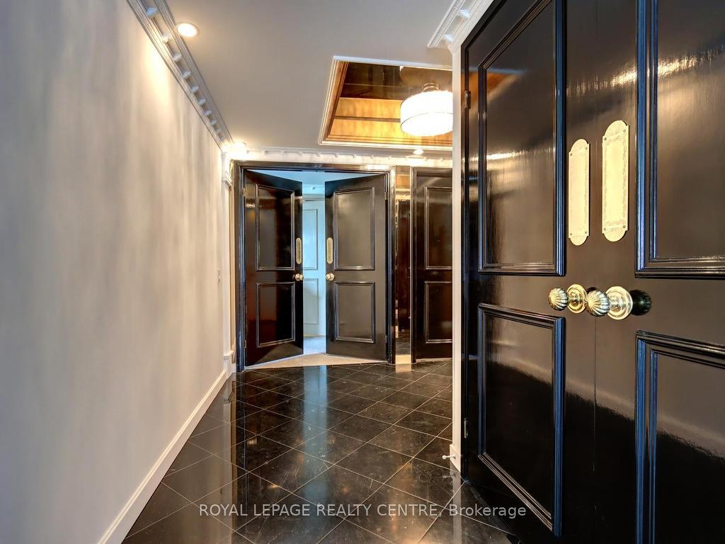 









480


Queens Quay W

N/A, 401W,
Toronto,




ON
M5V 2Y5

