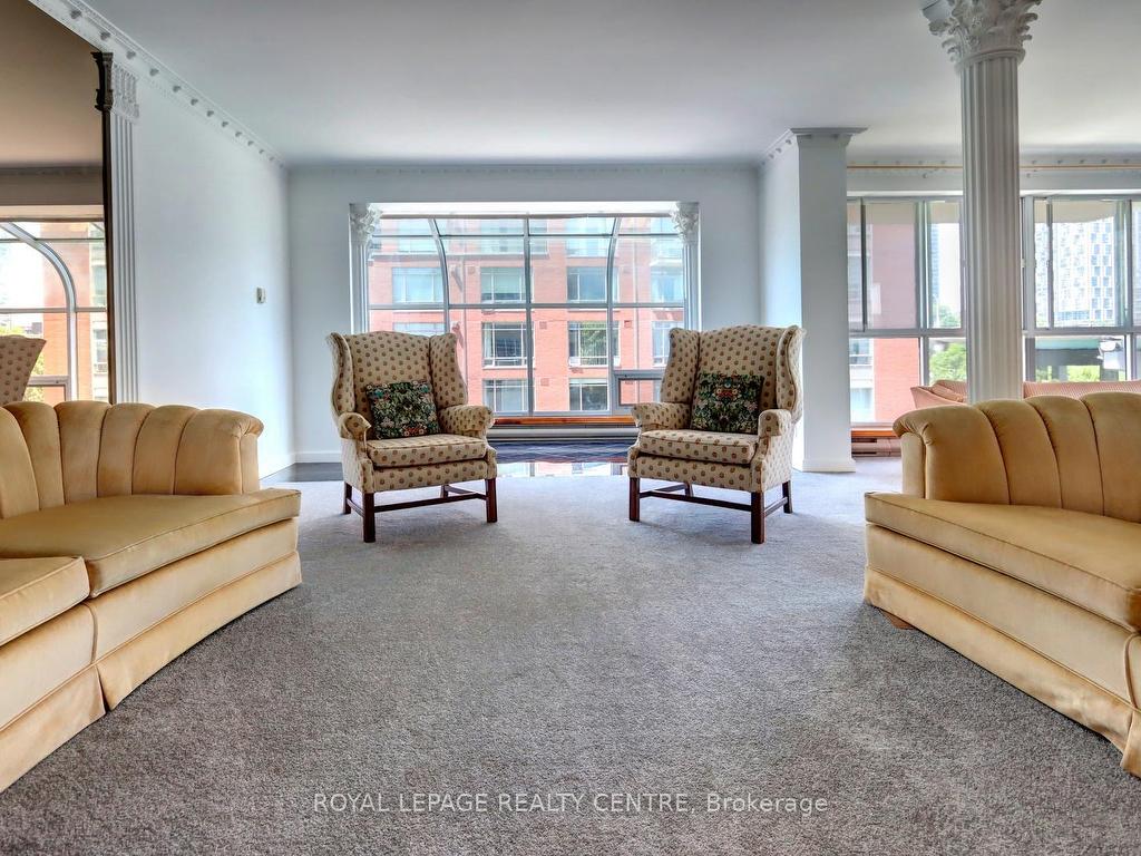 









480


Queens Quay W

N/A, 401W,
Toronto,




ON
M5V 2Y5

