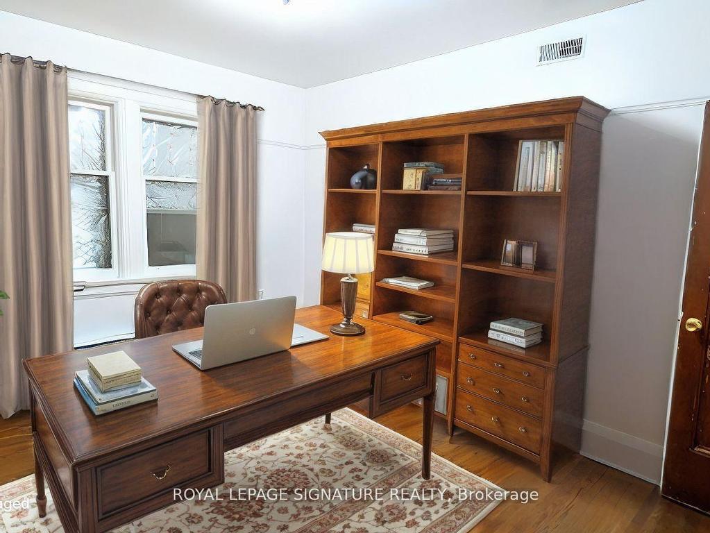 









1364


Dundas

Street West, 2,
Toronto,




ON
M6J 1Y2

