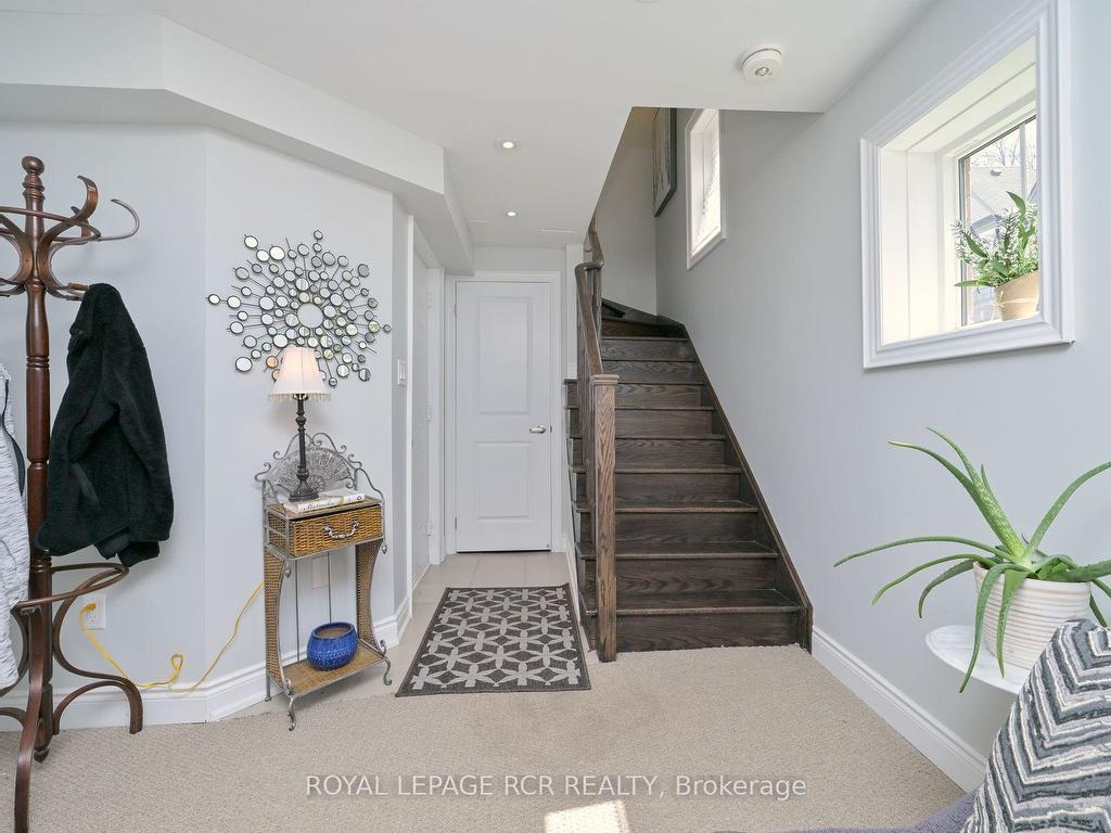 









60


First

Street, 13,
Orangeville,




ON
L9W 2E4

