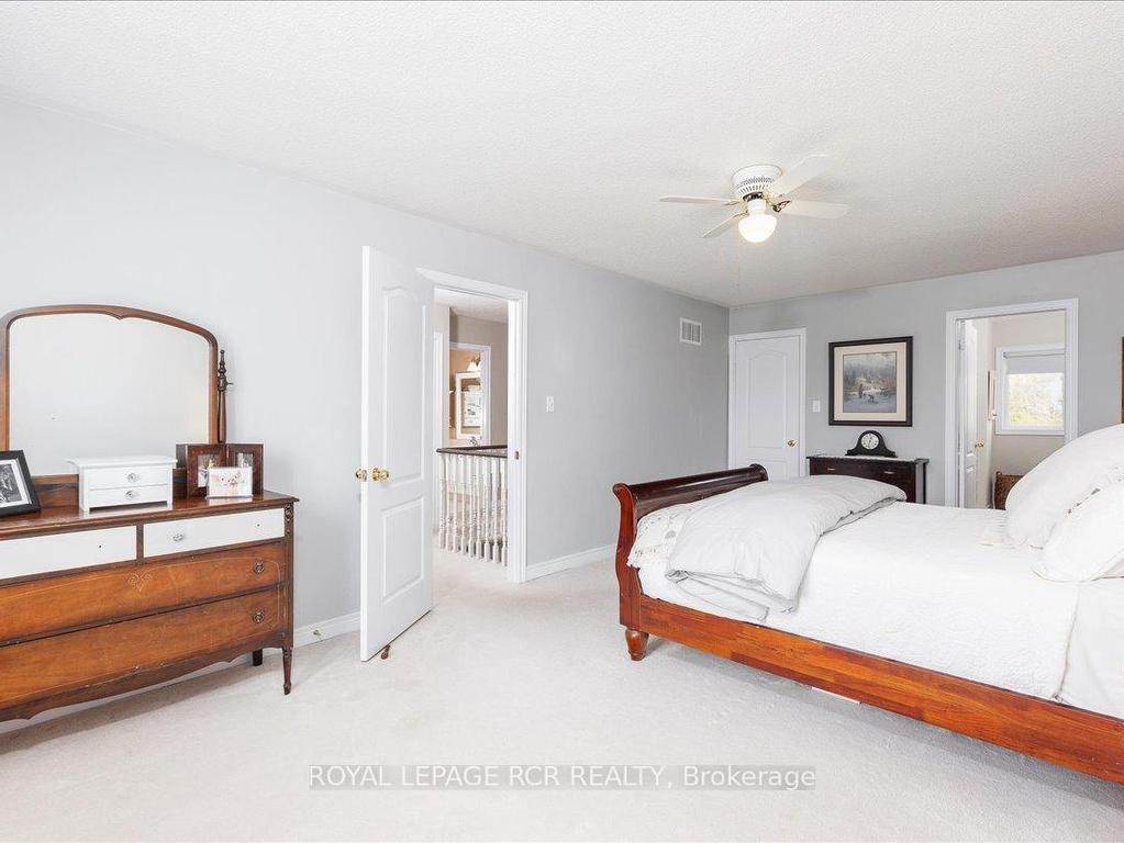 









340


King

Street East,
East Gwillimbury,




ON
L0G 1M0

