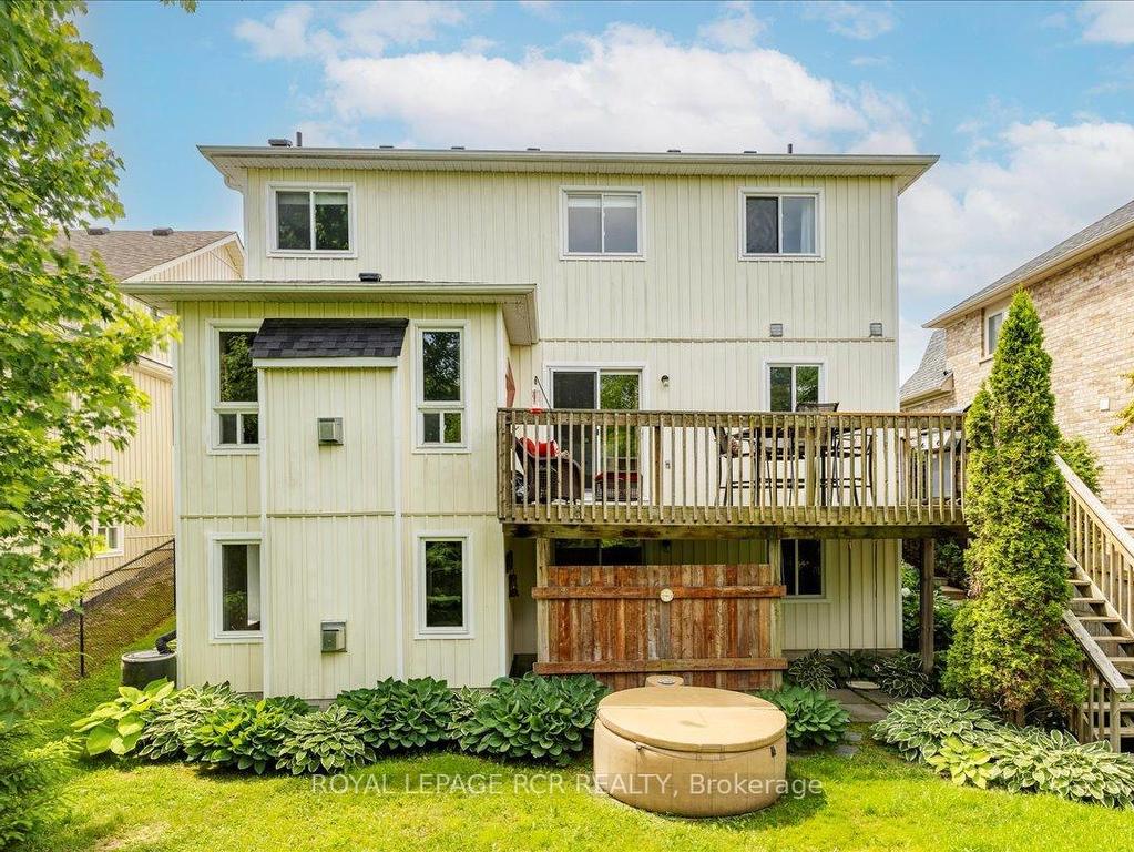 









340


King

Street East,
East Gwillimbury,




ON
L0G 1M0

