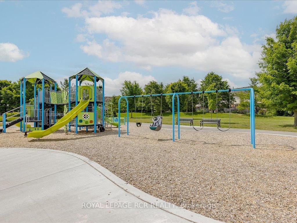 









340


King

Street East,
East Gwillimbury,




ON
L0G 1M0

