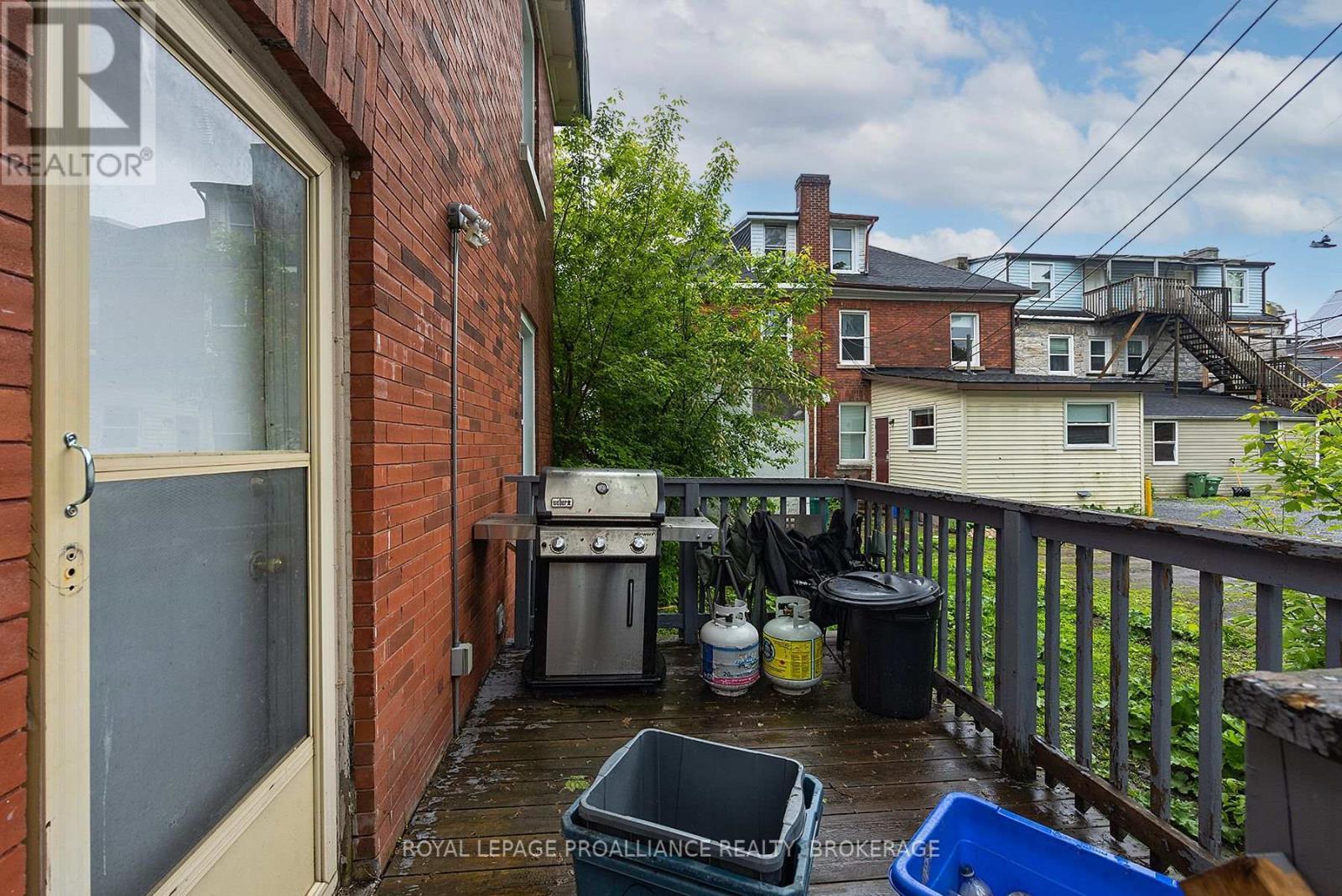 












8 ABERDEEN STREET

,
Kingston (Central City East),




Ontario
K7L3N1

