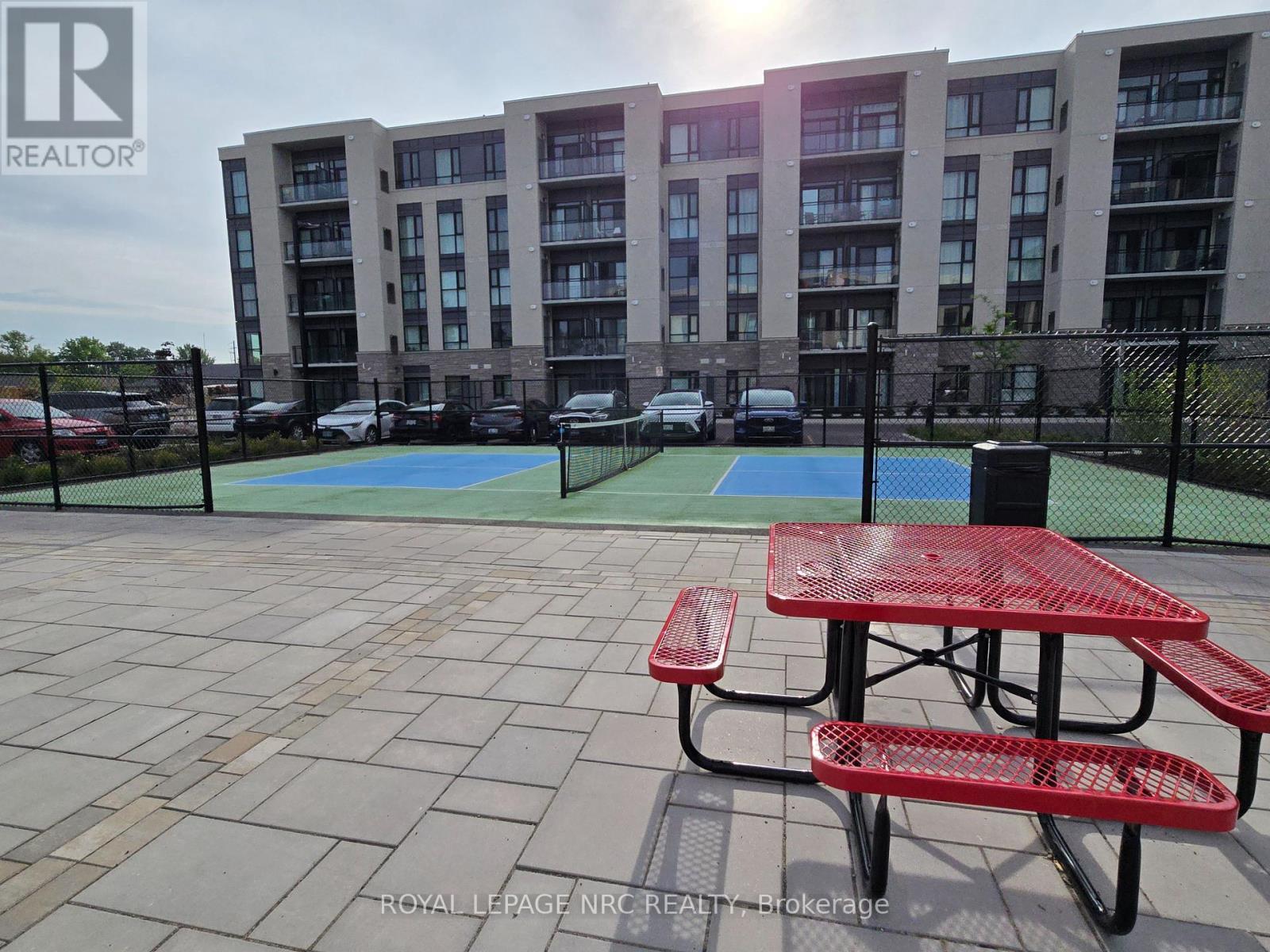 












319 - 50 HERRICK AVENUE

,
St. Catharines (Oakdale),




Ontario
L2P0G3

