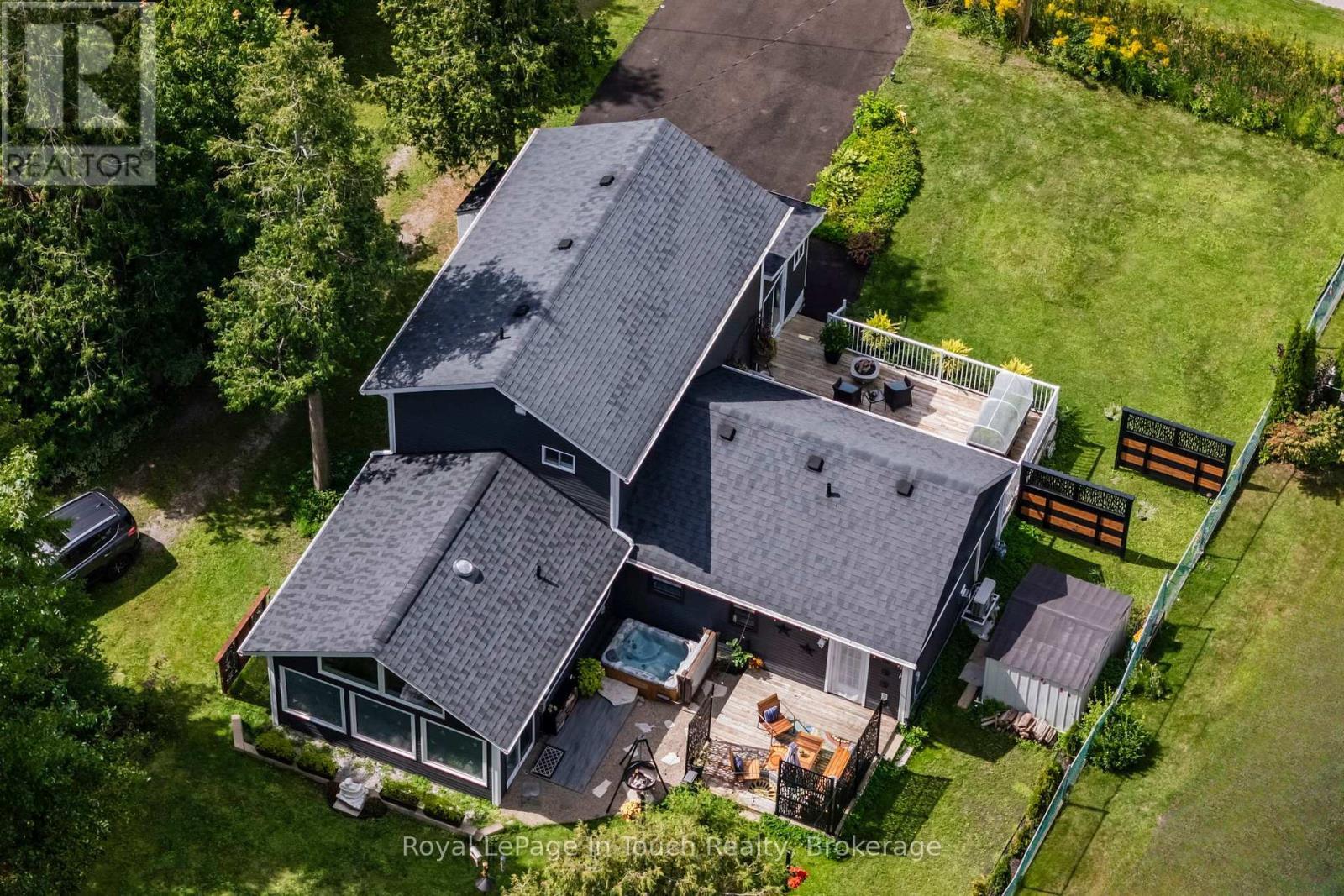 












83 KING ROAD

,
Tay (Waubaushene),




Ontario
L0K2C0

