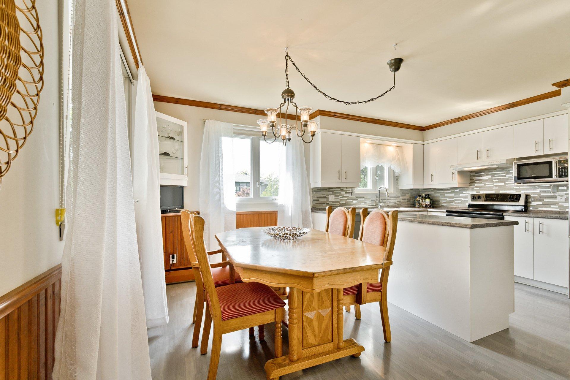 









3310


Rue Galt O.

,
Sherbrooke (Les Nations),




QC
J1H0A5

