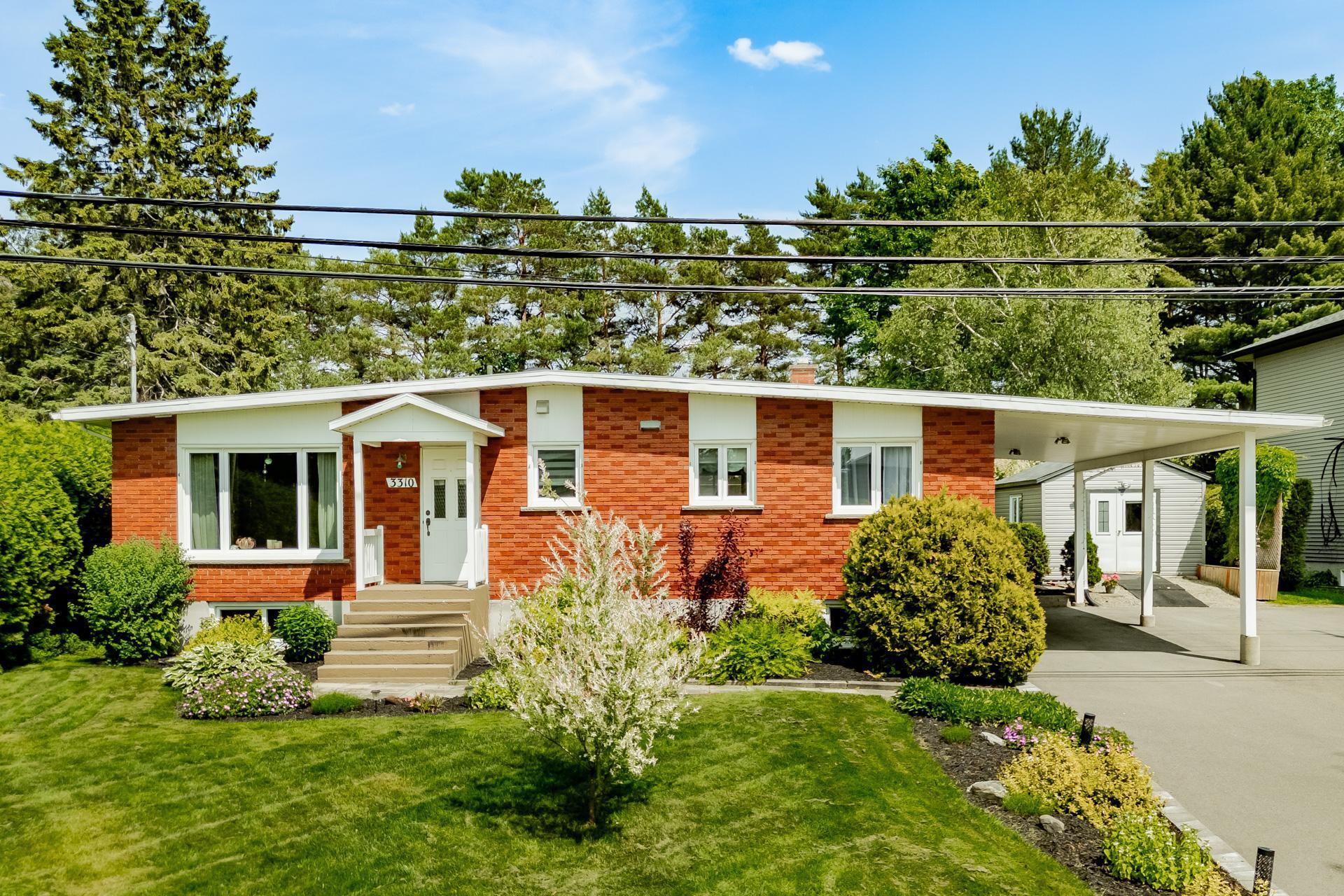 









3310


Rue Galt O.

,
Sherbrooke (Les Nations),




QC
J1H0A5

