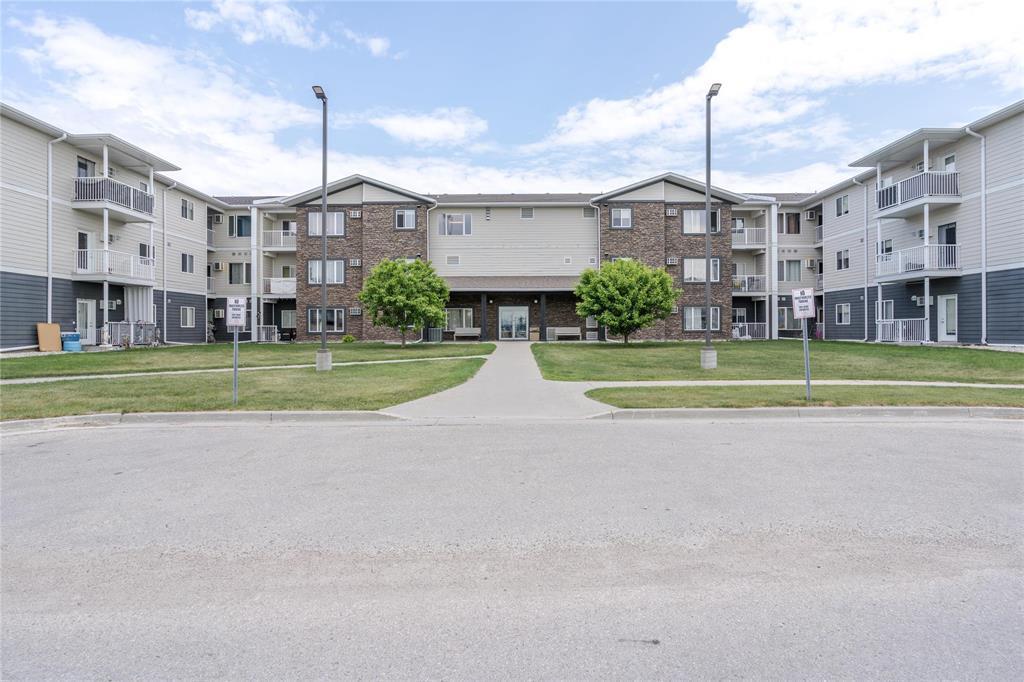 












209 8 Brighton Lane

,
Steinbach,




Manitoba
R5G0X6

