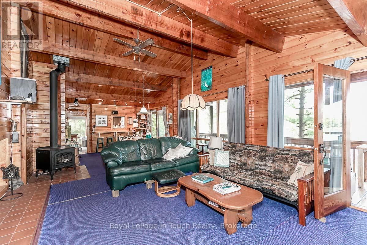 












B207-7 WAHSOUNE ISLAND

,
The Archipelago (Archipelago South),




Ontario
P2A1T4

