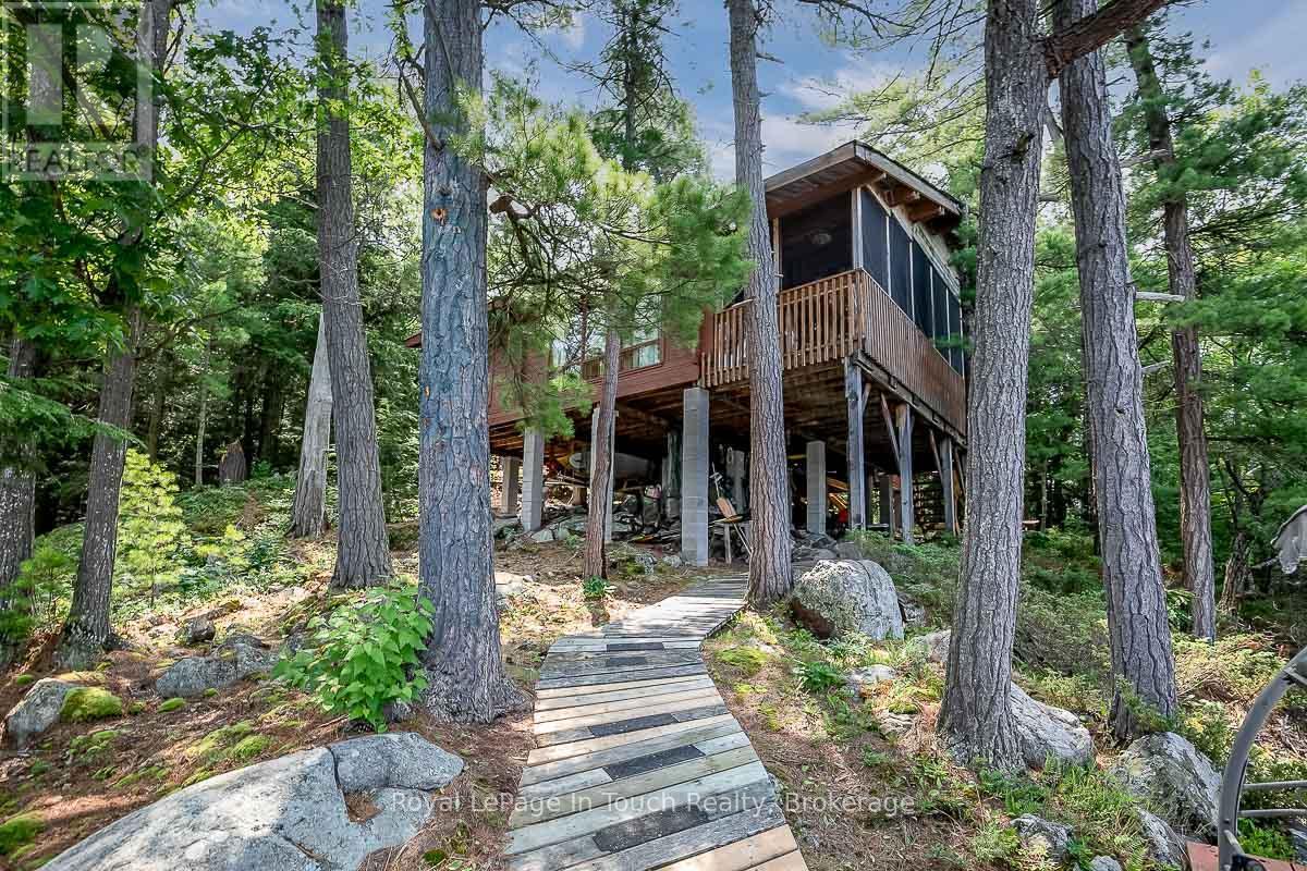 












B207-7 WAHSOUNE ISLAND

,
The Archipelago (Archipelago South),




Ontario
P2A1T4

