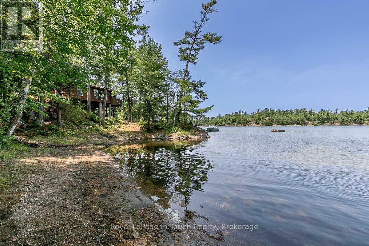 












B207-7 WAHSOUNE ISLAND

,
The Archipelago (Archipelago South),




Ontario
P2A1T4

