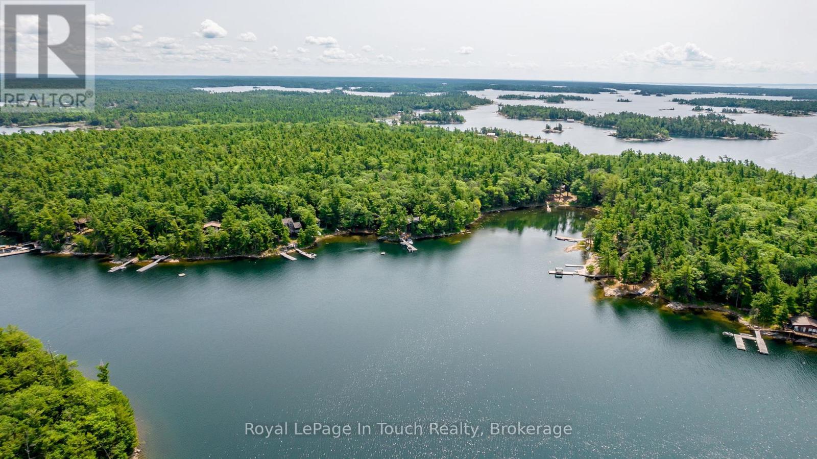 












B207-7 WAHSOUNE ISLAND

,
The Archipelago (Archipelago South),




Ontario
P2A1T4

