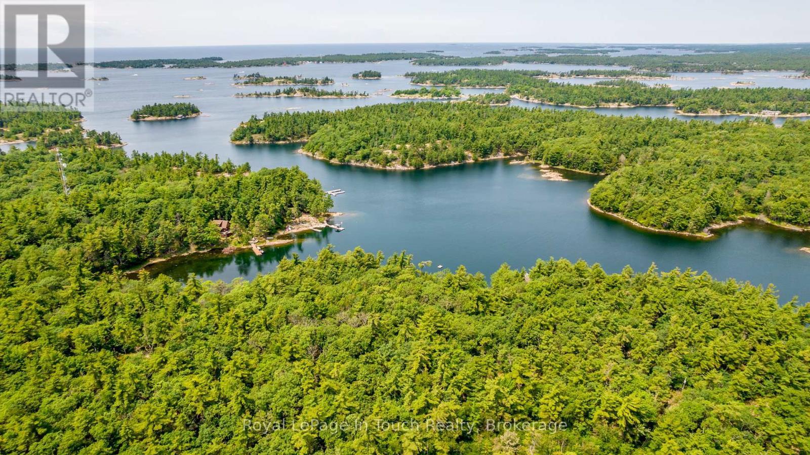 












B207-7 WAHSOUNE ISLAND

,
The Archipelago (Archipelago South),




Ontario
P2A1T4

